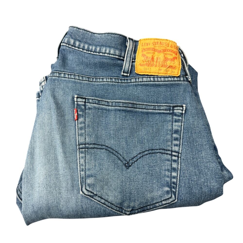 Levi's 514 Jeans Mens 38x32 ACTUAL Straight Fit Blue Denim Classic